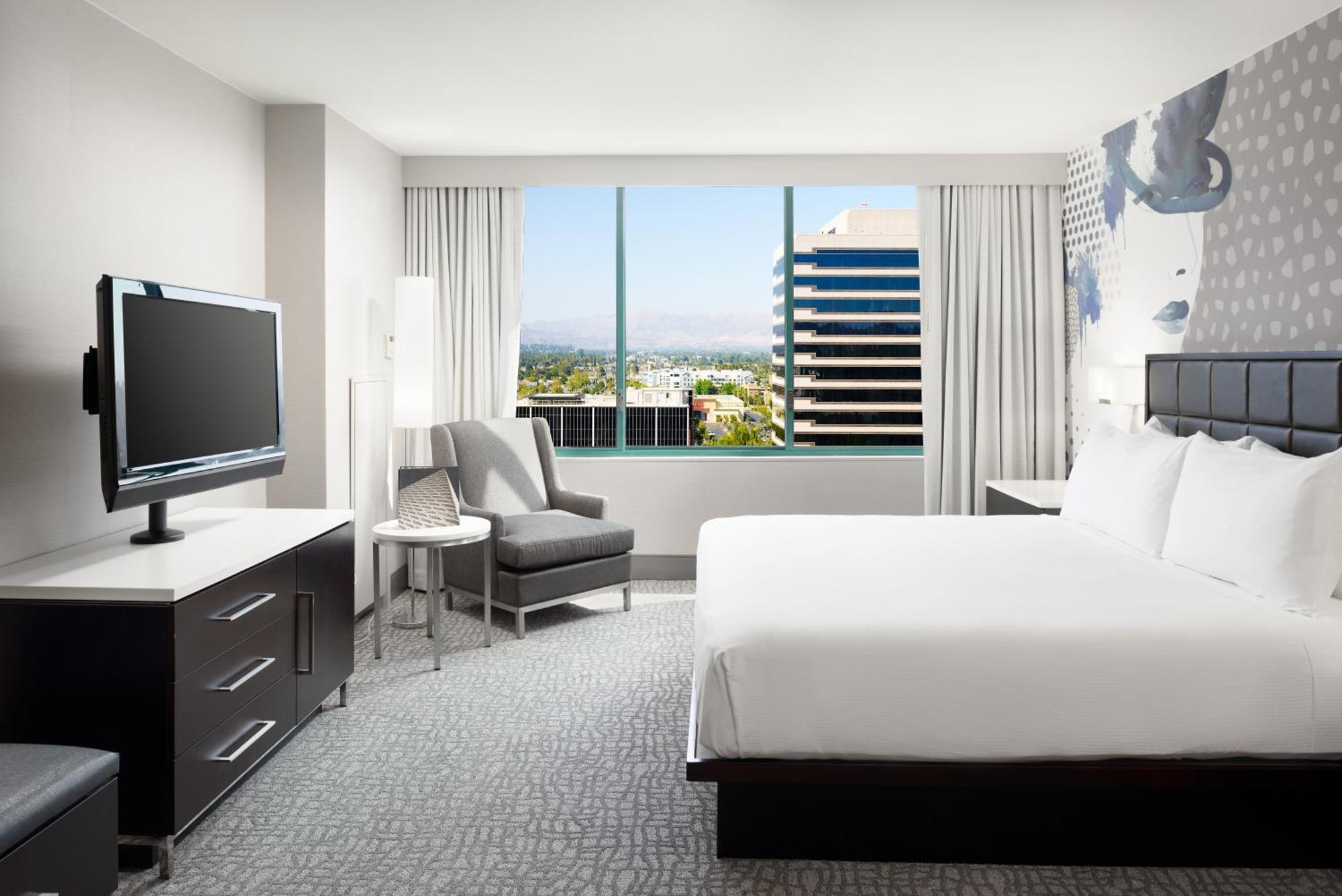 Hilton Woodland Hills/ Los Angeles Exterior foto