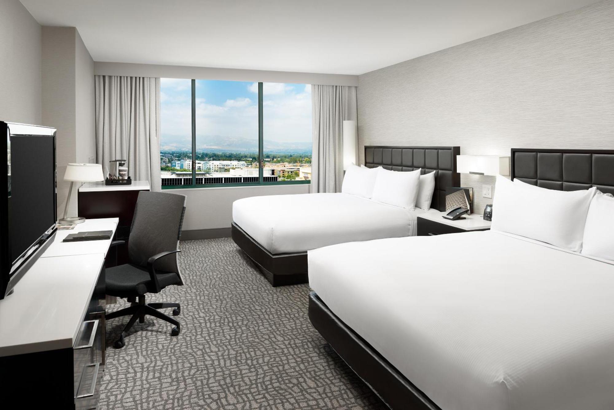 Hilton Woodland Hills/ Los Angeles Exterior foto