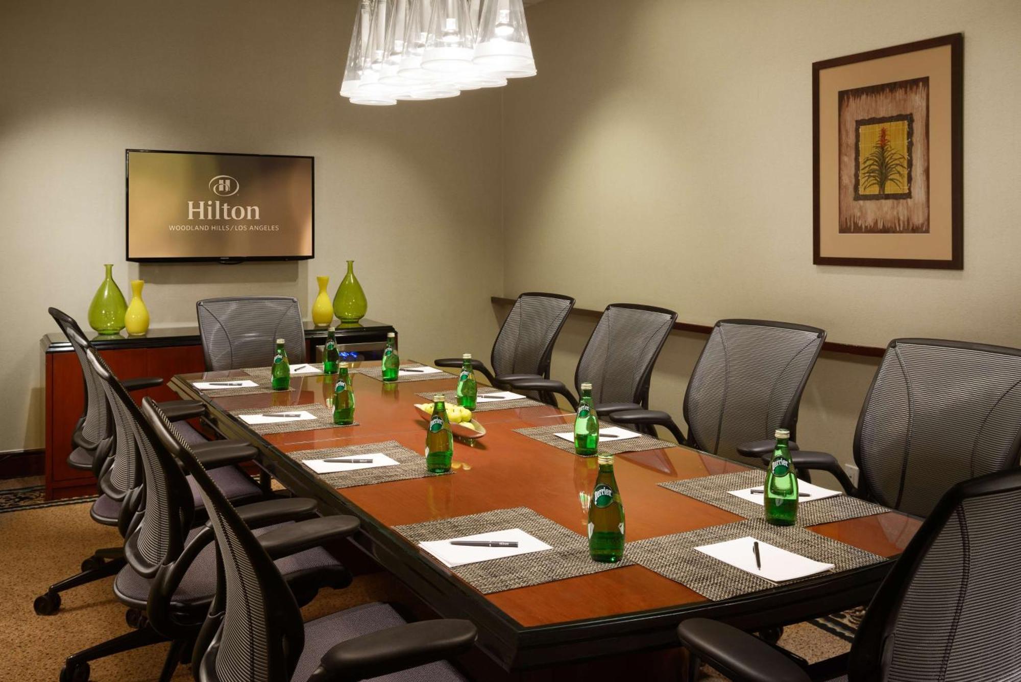 Hilton Woodland Hills/ Los Angeles Exterior foto