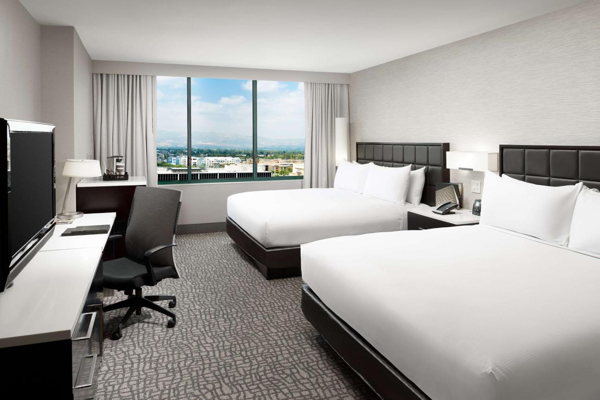 Hilton Woodland Hills/ Los Angeles Exterior foto