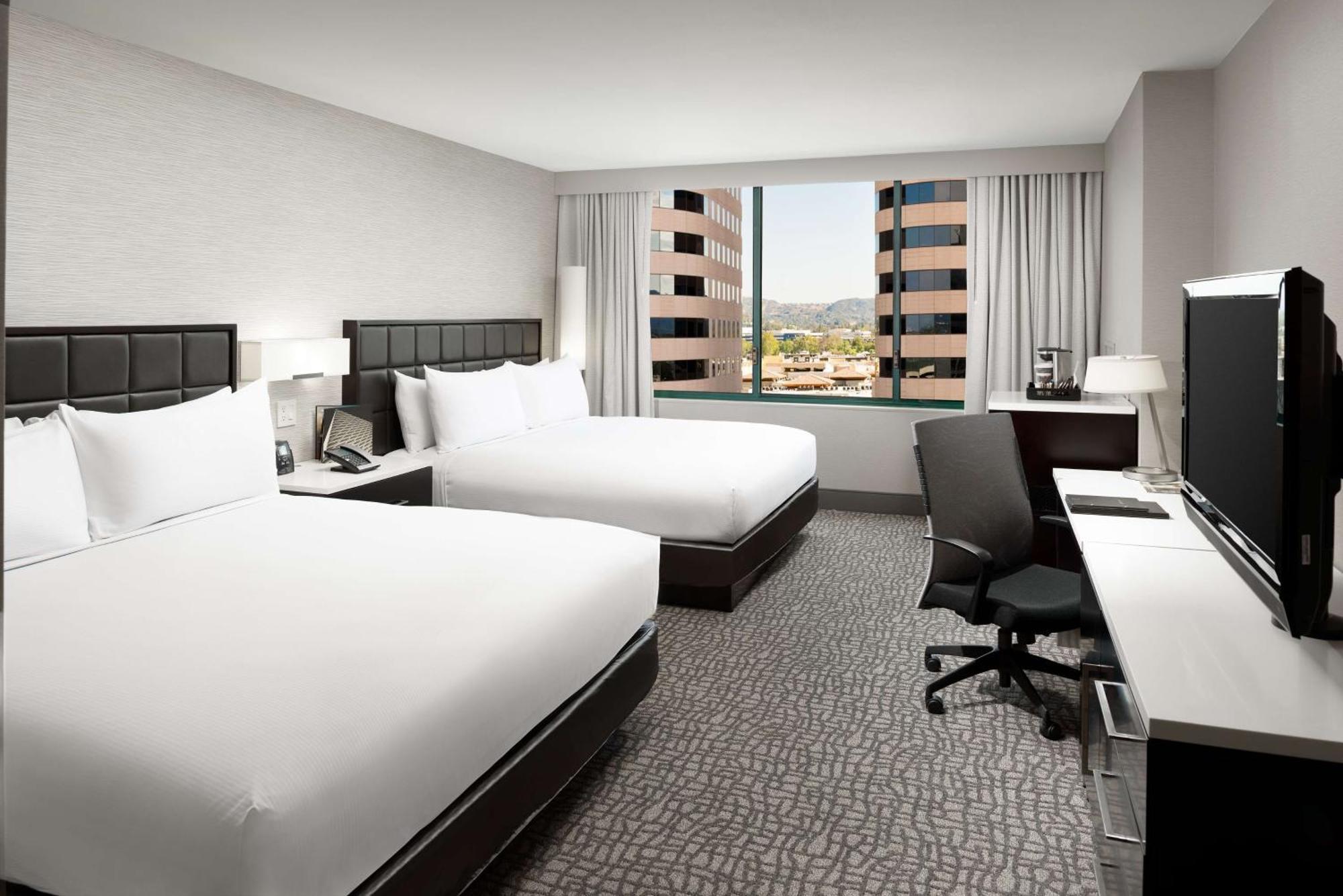 Hilton Woodland Hills/ Los Angeles Exterior foto