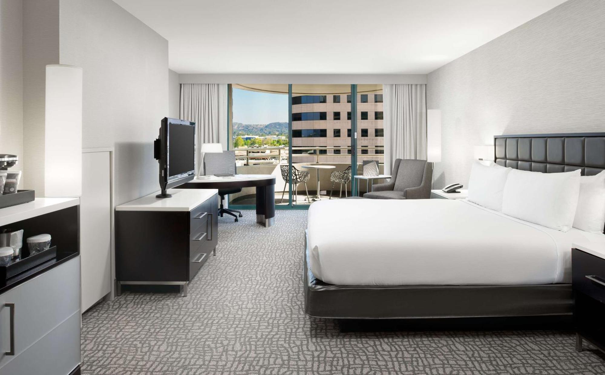 Hilton Woodland Hills/ Los Angeles Exterior foto