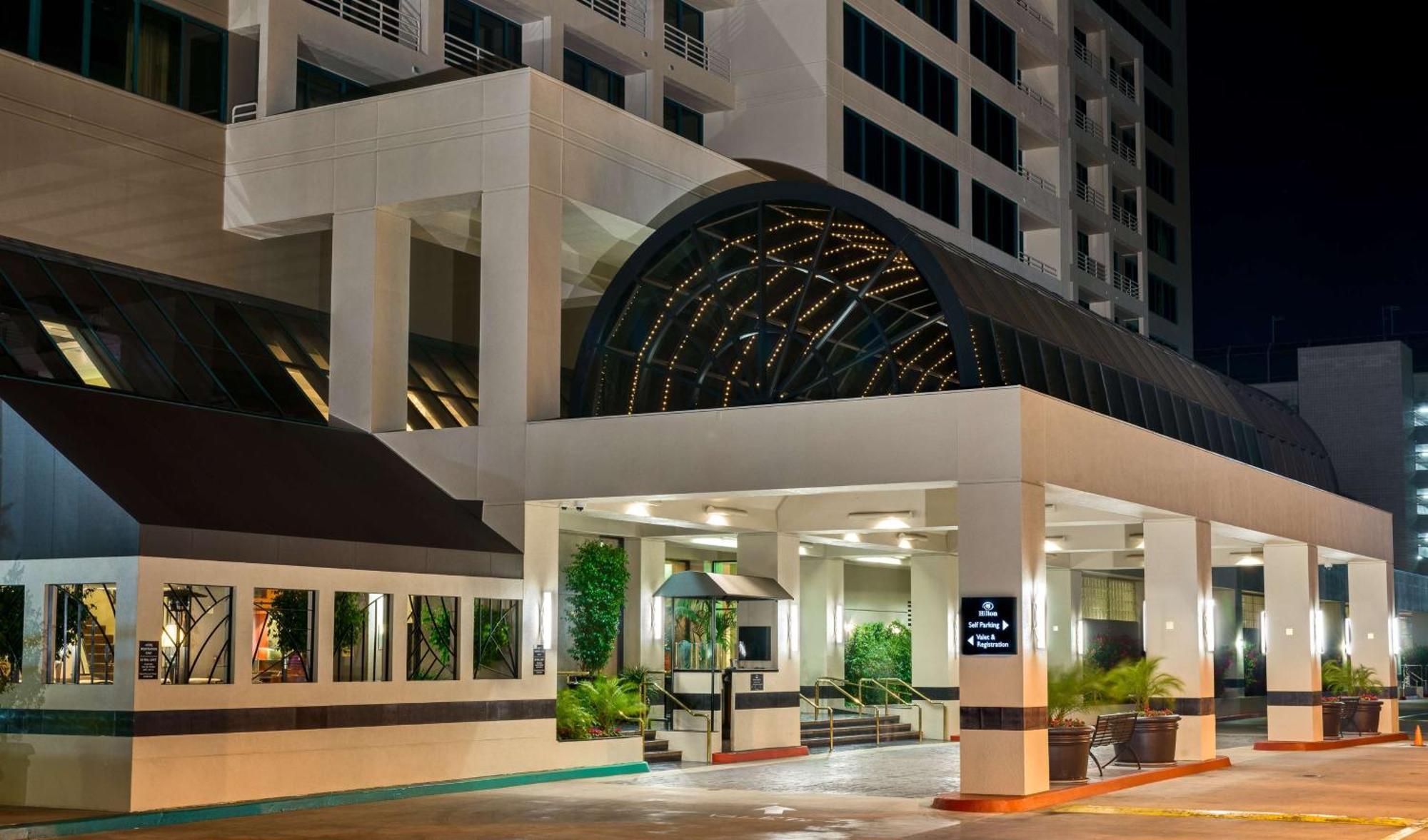 Hilton Woodland Hills/ Los Angeles Exterior foto