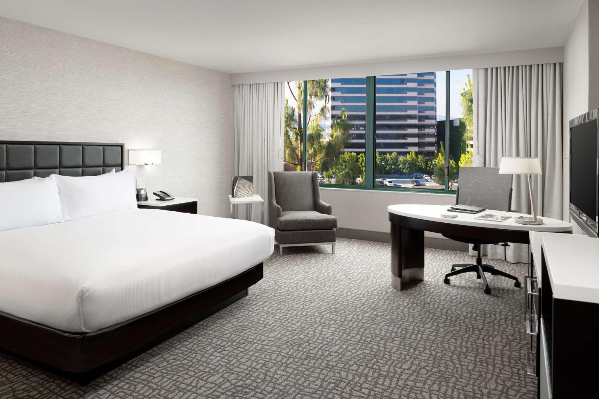 Hilton Woodland Hills/ Los Angeles Exterior foto