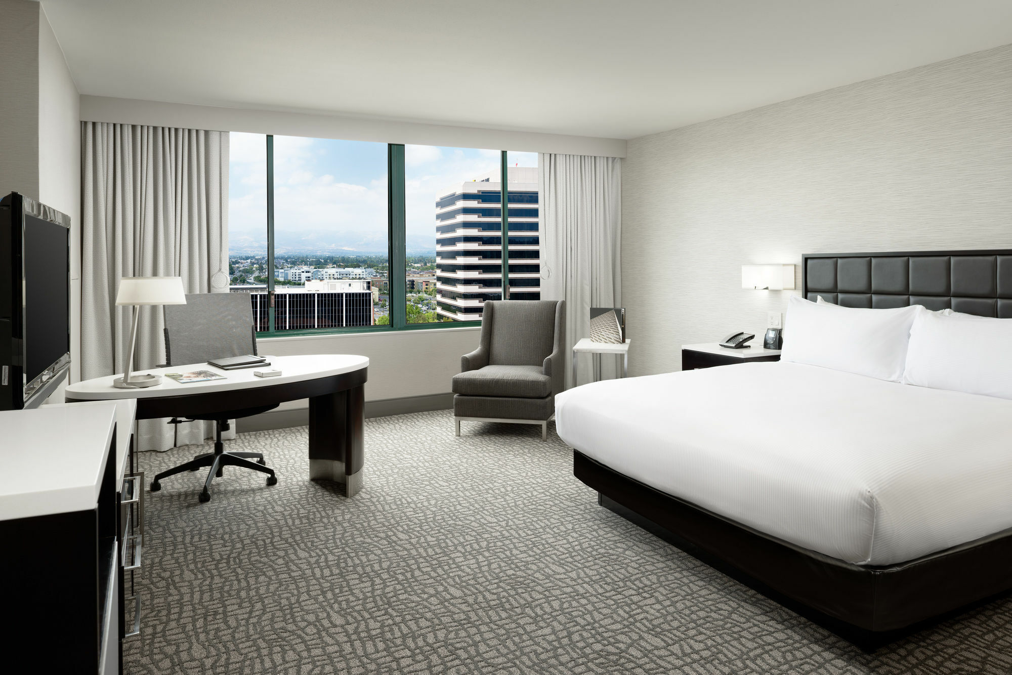 Hilton Woodland Hills/ Los Angeles Exterior foto
